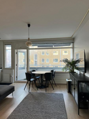 Bright Apartment with Balcony